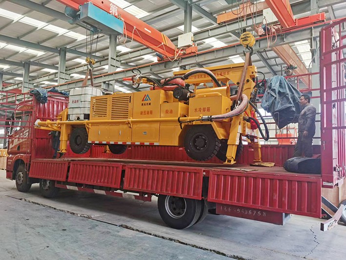 疫情防控不松懈，柴油機礦用混凝土濕式噴射車正常發(fā)貨！